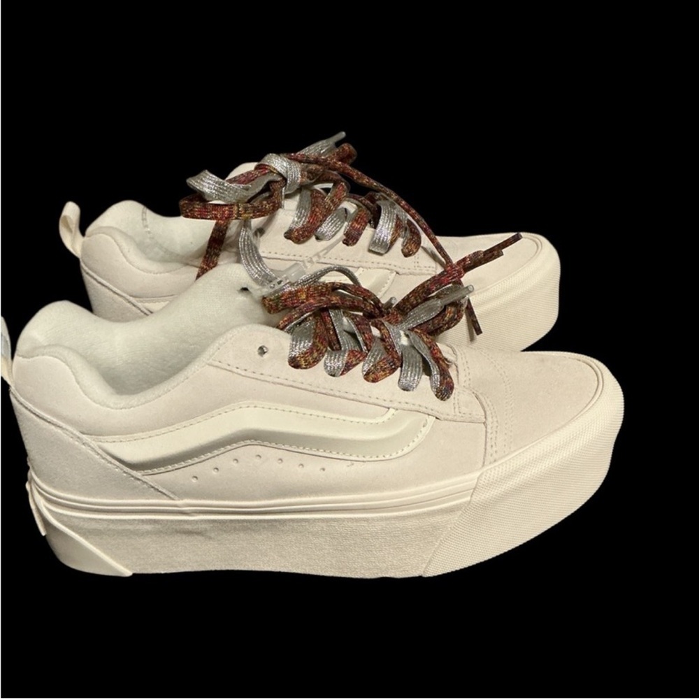 NWOT VAN’S White Platform Sneakers with Multicolor Laces Women’s Size 8